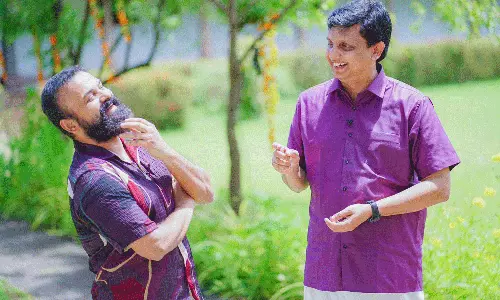 ന്നാ താൻ കേസ് കൊട്...ലാൽ സലാം; കുഞ്ചോക്കോ ബോബനൊപ്പമുള്ള ചിത്രം പങ്കുവെച്ച് റിയാസ്