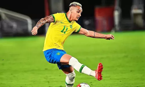 ക്ലബ് ചരിത്രത്തിലെ ചെലവേറിയ മൂന്നാം സൈനിംഗ്; ബ്രസീൽ താരത്തെ ടീമിലെത്തിച്ച് മാഞ്ചസ്റ്റർ യുണൈറ്റഡ്