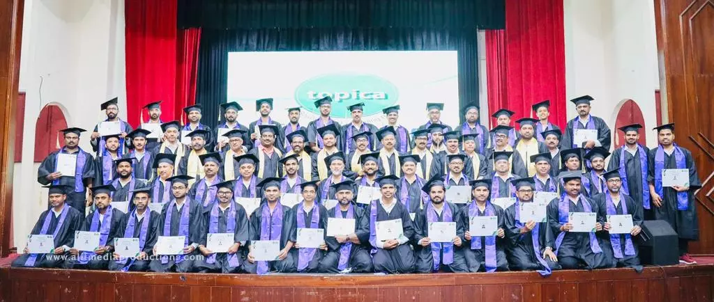 അബൂദബി കെ.എം.സി.സിയുടെ പരിശീലനം; ടോപിക്ക കോഴ്സ് സമാപിച്ചു അബൂദബി കെ.എം.സി.സിയുടെ പരിശീലനം; ടോപിക്ക കോഴ്സ് സമാപിച്ചു