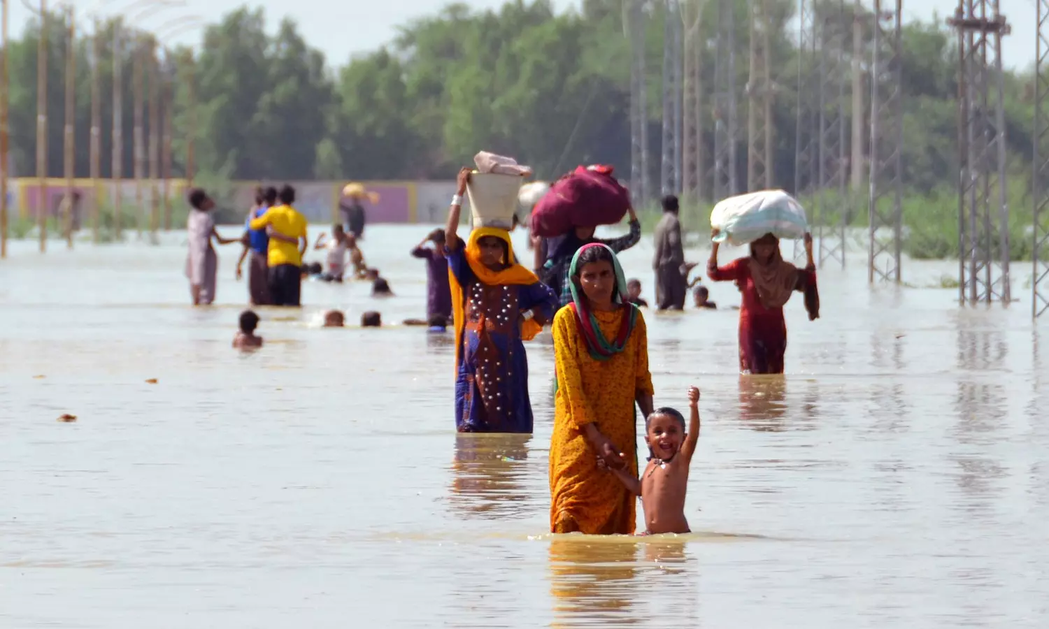 പ്രളയം: ഇന്ത്യയിൽ നിന്ന് ഭക്ഷണ ഇറക്കുമതിക്കൊരുങ്ങി പാകിസ്താൻ; രാജ്യം സഹായിച്ചേക്കുമെന്ന് റിപ്പോർട്ട്