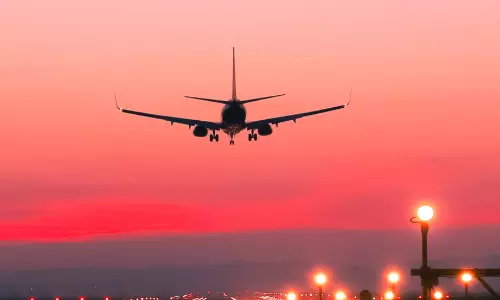 ഓണവും ഏഷ്യാകപ്പും; സ്കൂളുകൾ തുറന്നിട്ടും നിരക്ക് കുറയ്ക്കാതെ വിമാനക്കമ്പനികൾ ഓണവും ഏഷ്യാകപ്പും; സ്കൂളുകൾ തുറന്നിട്ടും നിരക്ക് കുറയ്ക്കാതെ വിമാനക്കമ്പനികൾ