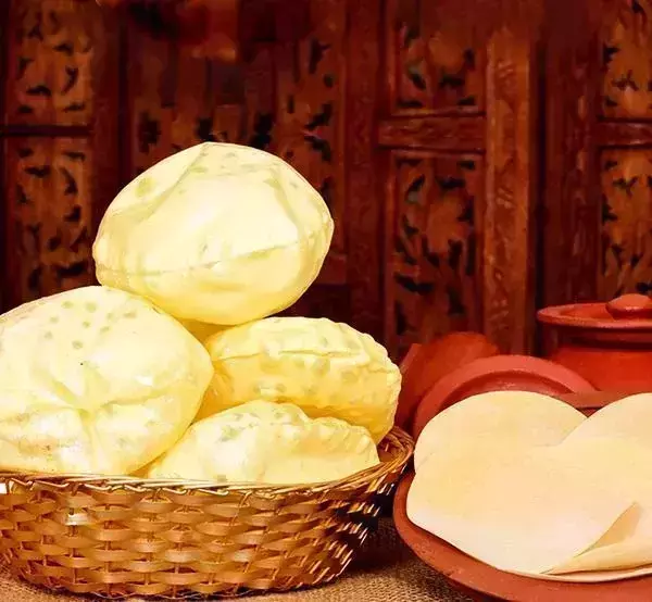 ഓണമല്ലേ..പപ്പടം എത്ര കിട്ടിയാലും മതിയാകില്ല; പപ്പട വിപണി  ഇത്തവണ  പൊടിപൊടിക്കും