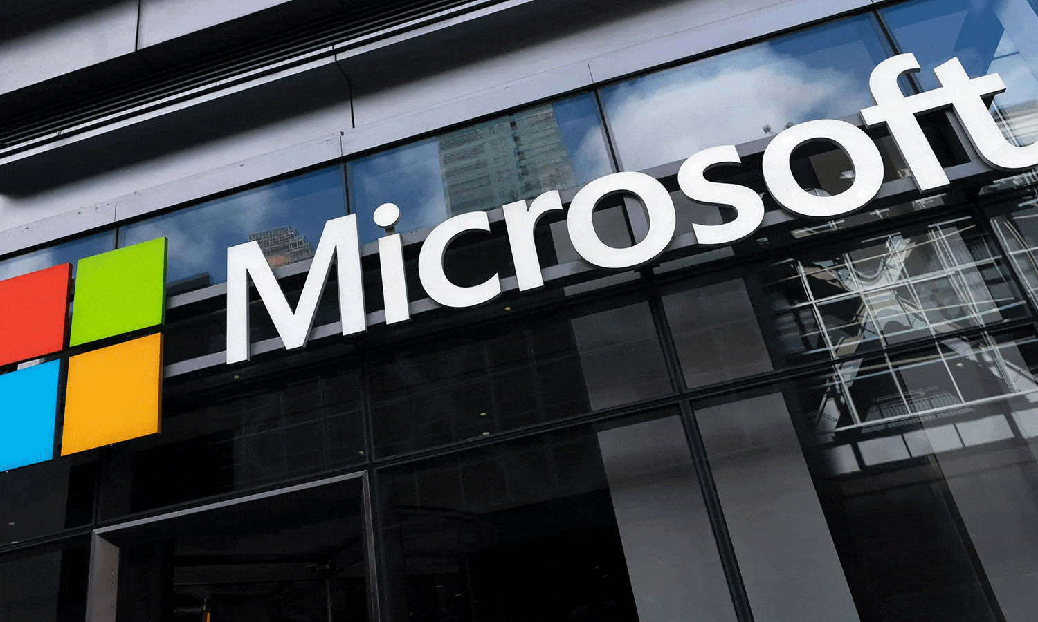 36,000 പേര്‍ക്ക് തൊഴില്‍; ഖത്തറിൽ മൈക്രോസോഫ്റ്റ് ഡാറ്റ സെന്റർ ലോഞ്ച് ചെയ്തു