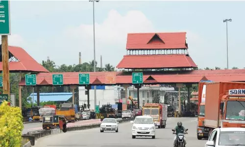 പാലിയേക്കര ടോൾ പ്ലാസയിൽ നിരക്ക് വർധിച്ചു