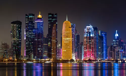 ഖത്തറിലേക്ക് വരുന്ന എല്ലാ   യാത്രക്കാരുടെയും ക്വാറന്റൈൻ ഒഴിവാക്കി