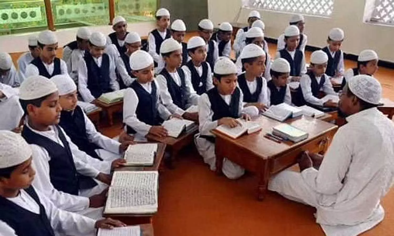 യു.പിയിൽ അനധികൃത മദ്രസകളുടെ സർവേ നടത്താൻ നിർദേശം; അംഗീകാരമില്ലാത്തവ പൊളിച്ചുനീക്കും