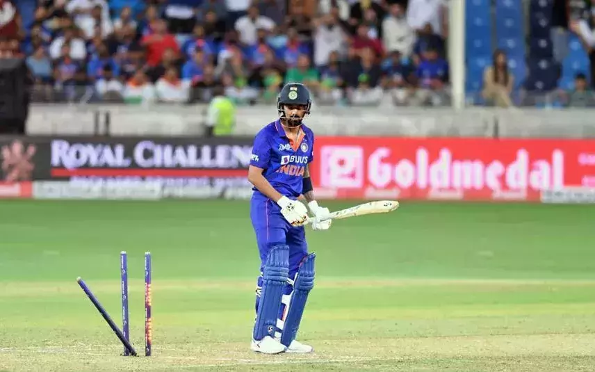 വരൂ, നമുക്ക് ടെസ്റ്റ് കളിക്കാം..., രാഹുല്‍ എയറില്‍; സഞ്ജുവിനെ തിരിച്ചുവിളിക്കൂ എന്ന് സോഷ്യല്‍ മീഡിയ