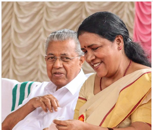 ഇന്ന് ഞങ്ങളുടെ 43ാം വിവാഹ വാർഷികം; ഭാര്യ കമലക്കൊപ്പമുള്ള ചിത്രം പങ്കുവച്ച് മുഖ്യമന്ത്രി