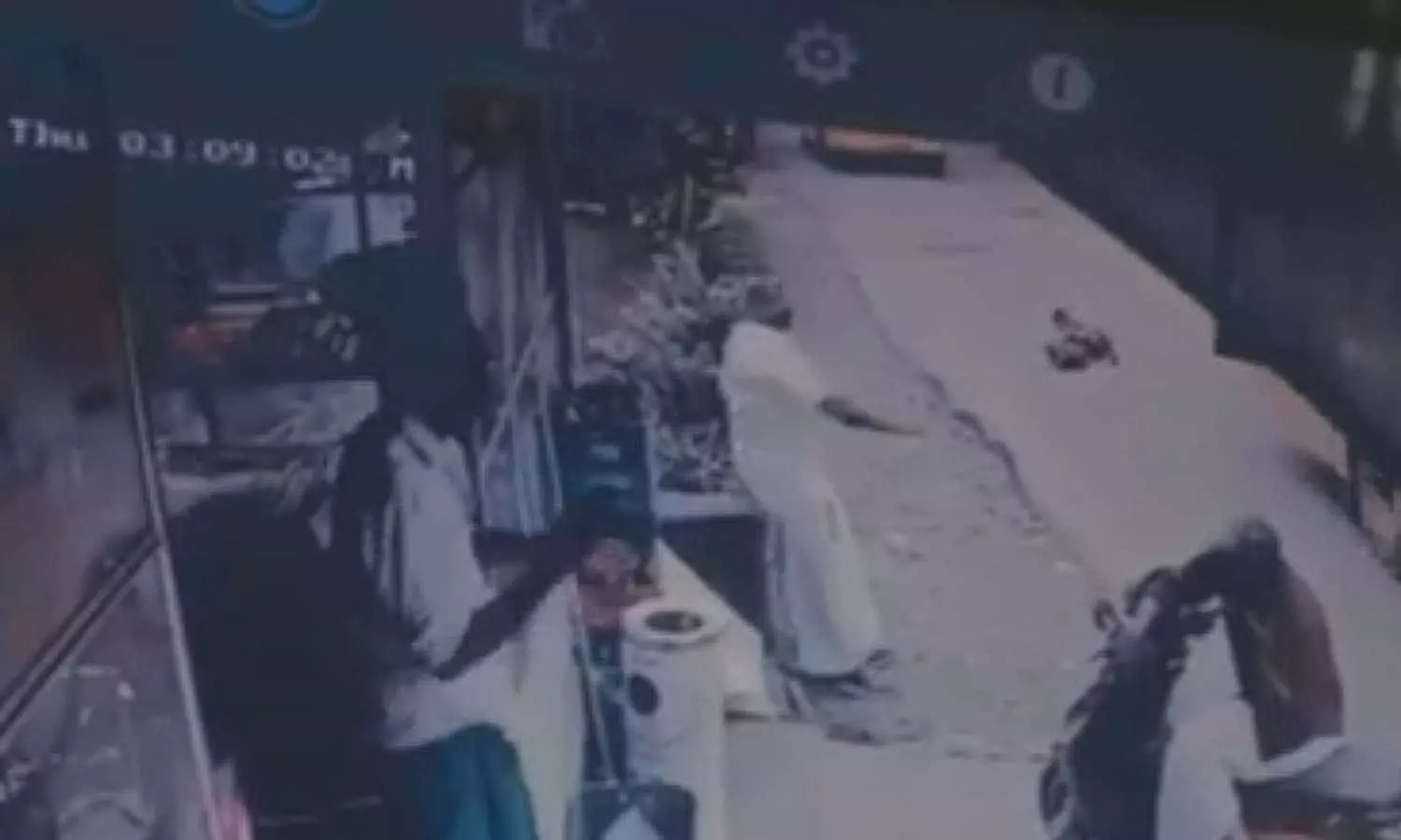 ആലുവയിലെ സ്കൂൾ ബസ് അപകടം; ഡ്രൈവർ അറസ്റ്റിൽ ആലുവയിലെ സ്കൂൾ ബസ് അപകടം; ഡ്രൈവർ അറസ്റ്റിൽ