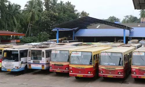കെഎസ്ആർടിസിക്ക് താൽകാലിക ആശ്വാസം; അടിയന്തര ധനസഹായമായി 50 കോടി അനുവദിച്ചു