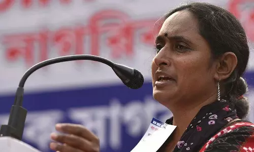 സോവിയറ്റ് യൂനിയനും സ്റ്റാലിനും ലോകത്തെ ഏറ്റവും മോശം സ്വേഛാധിപത്യ രൂപങ്ങൾ; പാർട്ടിയെ തിരുത്താന് പദവികളൊഴിഞ്ഞ് കവിത കൃഷ്ണൻ സോവിയറ്റ് യൂനിയനും സ്റ്റാലിനും ലോകത്തെ ഏറ്റവും മോശം സ്വേഛാധിപത്യ രൂപങ്ങൾ; പാർട്ടിയെ തിരുത്താന് പദവികളൊഴിഞ്ഞ് കവിത കൃഷ്ണൻ