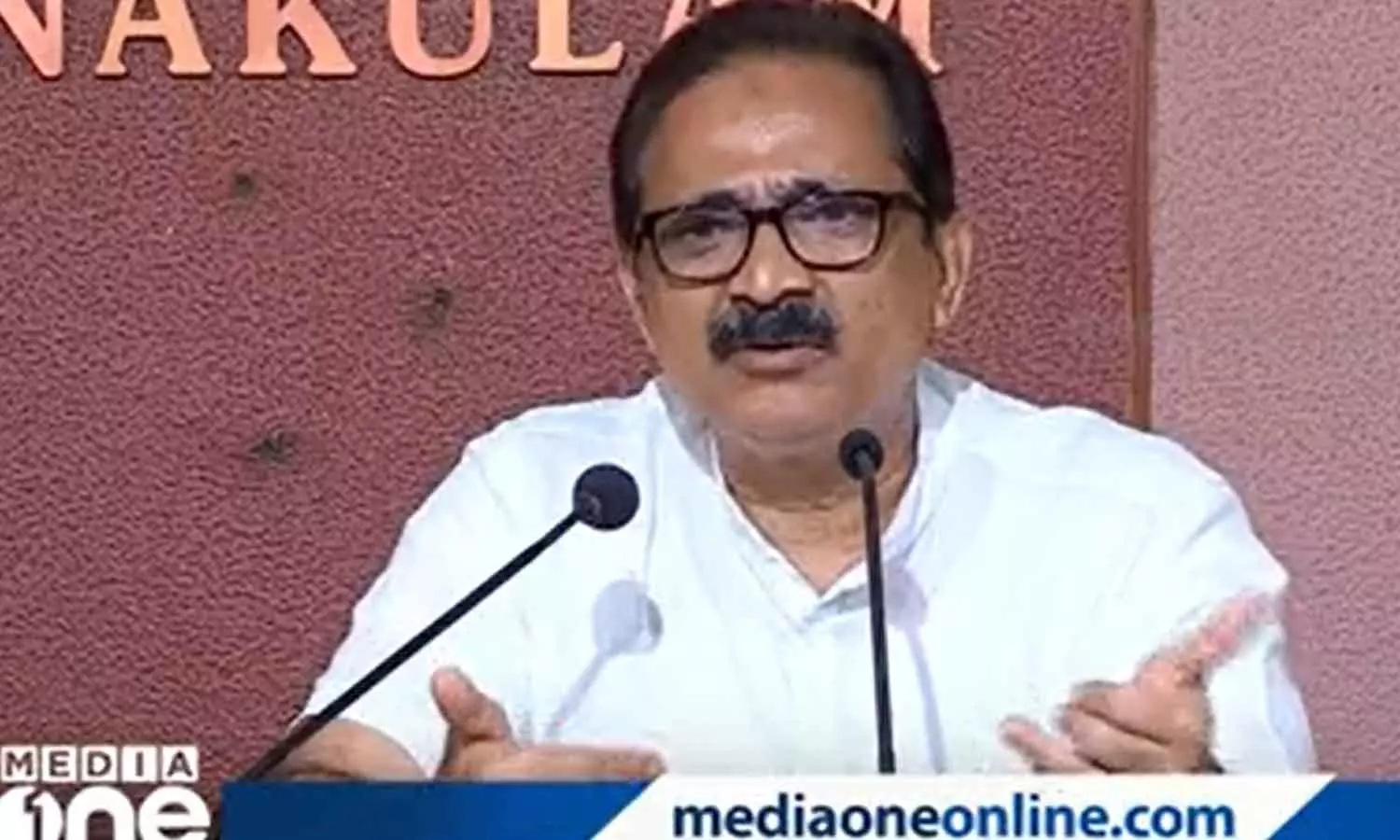 പാർട്ടിക്കകത്ത് കച്ചവടമാണ് നടക്കുന്നത്, വിജിലൻസ് അന്വേഷണം വേണം; പി.സി ചാക്കോക്കെതിരെ എൻസിപി നേതാവ് പാർട്ടിക്കകത്ത് കച്ചവടമാണ് നടക്കുന്നത്, വിജിലൻസ് അന്വേഷണം വേണം; പി.സി ചാക്കോക്കെതിരെ എൻസിപി നേതാവ്