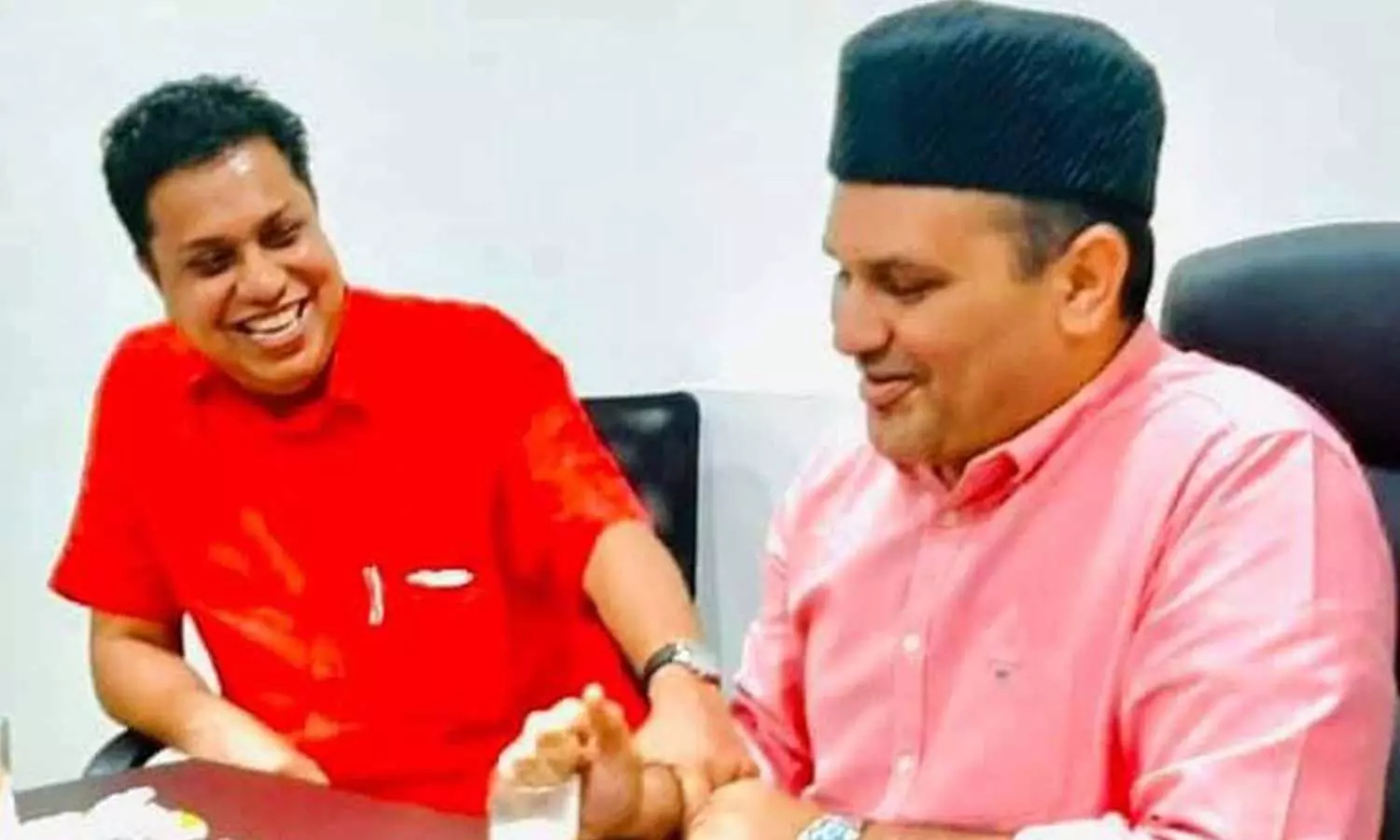 ചെറിയ പ്രായത്തിൽ തന്നെ വലിയ പദവിയിൽ; ഷംസീറിനെ അഭിനന്ദിച്ച് മുനവ്വറലി തങ്ങൾ