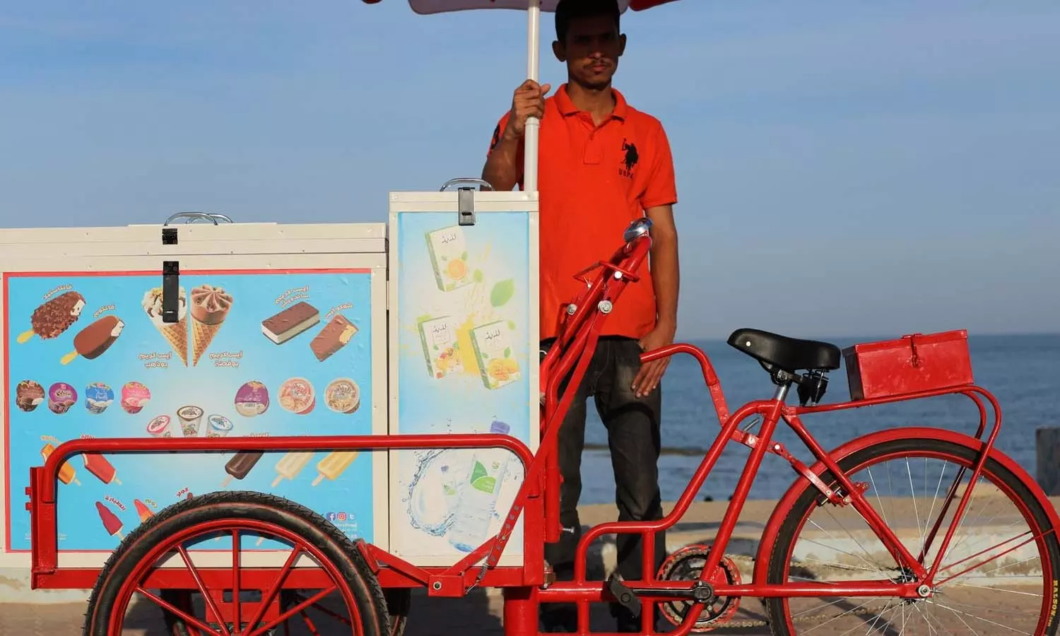 ഉന്തുവണ്ടികളിലെ ഐസ്ക്രീം വിൽപ്പന; മാർഗ നിർദേശങ്ങളുമായി കുവൈത്ത് പൊലീസ് ഉന്തുവണ്ടികളിലെ ഐസ്ക്രീം വിൽപ്പന; മാർഗ നിർദേശങ്ങളുമായി കുവൈത്ത് പൊലീസ്