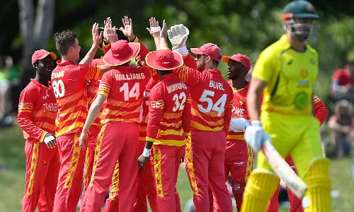 ഓസീസ് മണ്ണിൽ ഒരു സിംബാബ്വേ വീരഗാഥ! ചാരമായി കങ്കാരുക്കള് ഓസീസ് മണ്ണിൽ ഒരു സിംബാബ്വേ വീരഗാഥ! ചാരമായി കങ്കാരുക്കള്