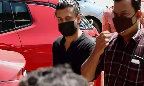 കരിപ്പൂർ സ്വർണക്കവർച്ച; അർജുൻ ആയങ്കിയെ ഇടുക്കിയിൽ എത്തിച്ച് തെളിവെടുത്തു