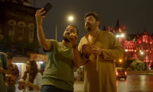 ഓരോ നഗരവുമെന്ന ഗാനമെത്തി; ഒറ്റ് സെപ്തംബർ എട്ടിന് തിയേറ്ററുകളില്‍