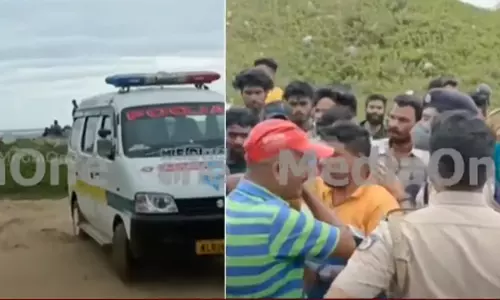 തിരുവനന്തപുരത്ത് വള്ളം മറിഞ്ഞ് രണ്ട് മരണം; 10 പേര്‍ക്കായി തെരച്ചില്‍