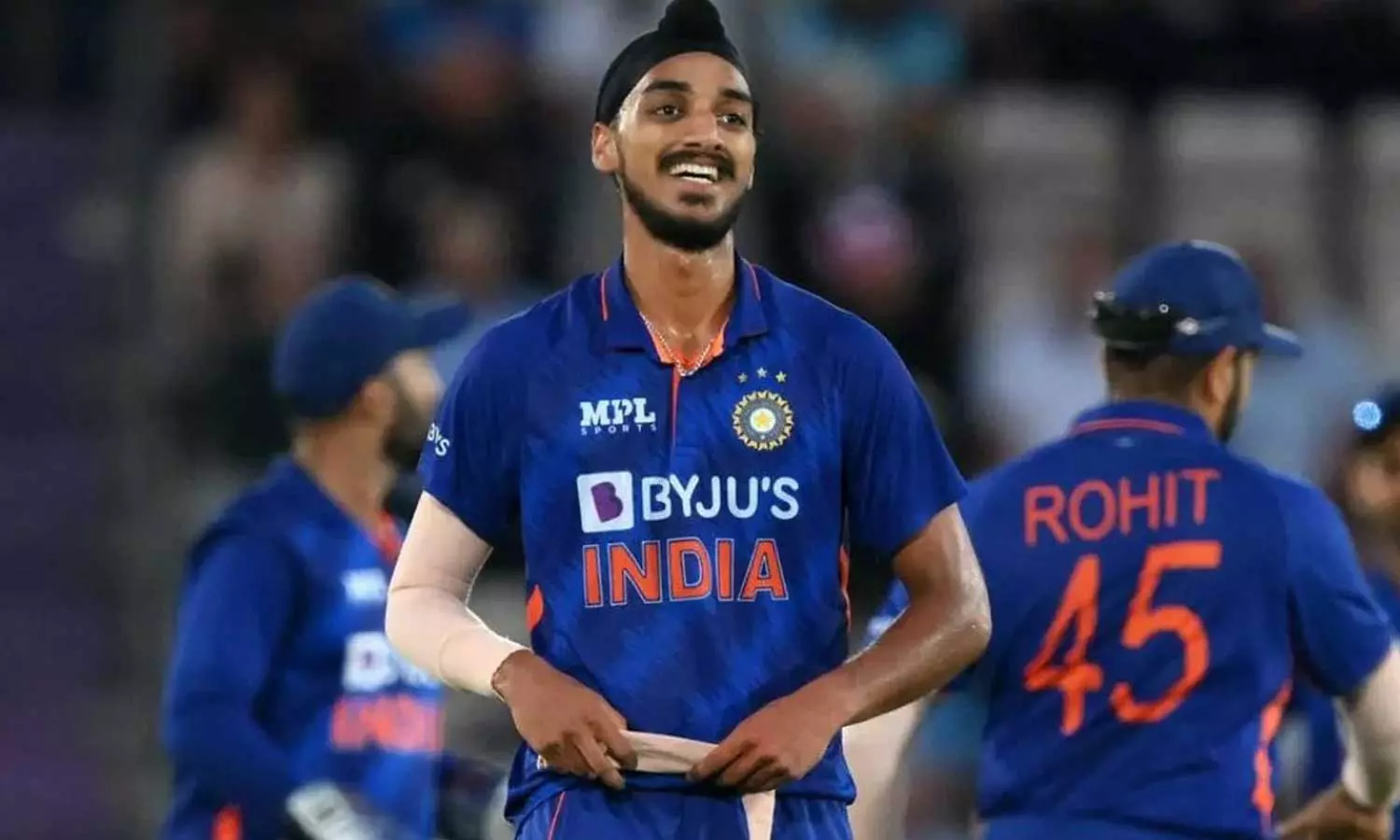 എല്ലാം കണ്ട് ചിരിയാണ് വരുന്നത്, ടീം മൊത്തം എനിക്കൊപ്പമുണ്ട്; സൈബർ ആക്രമണങ്ങളോട് പ്രതികരിച്ച് അർഷ്‍ദീപ് സിങ്