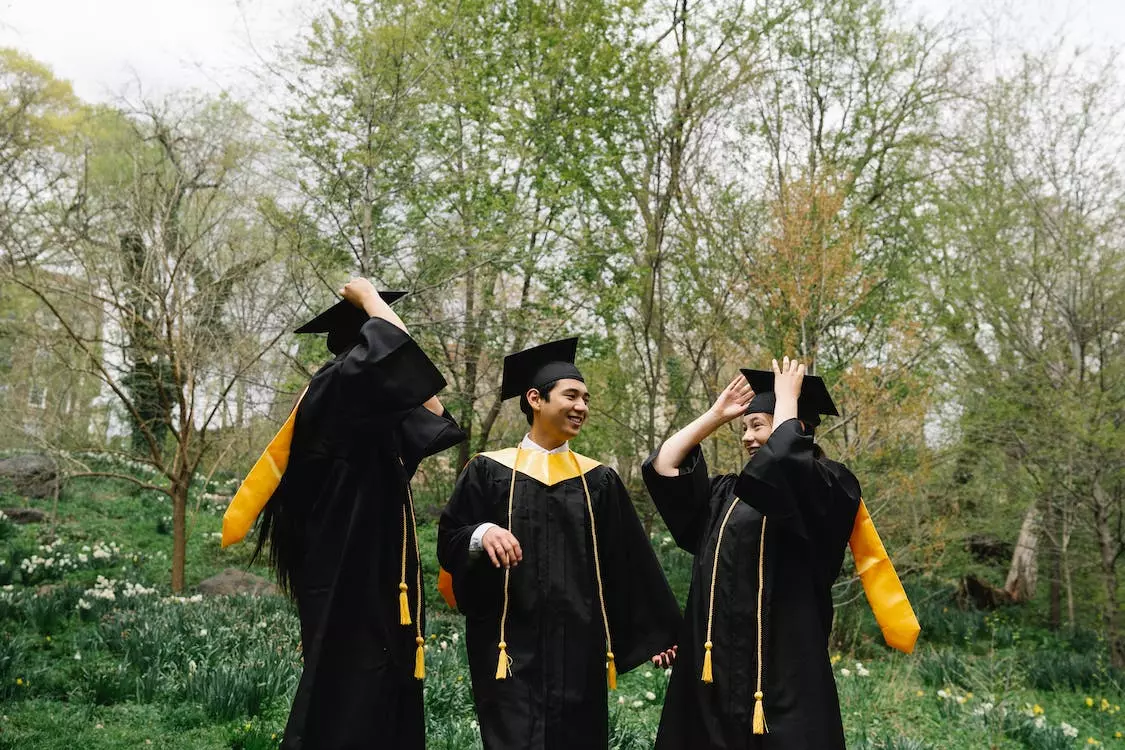 സ്പോട്ട് അഡ്മിഷന്‍ നേടാം; ഡിഗ്രിയും പിജിയും യുകെയിലാക്കാം