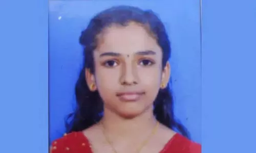 അഭിരാമിയെ കടിച്ചത് വളർത്തുനായ, മുറിവുകൾ കഴുകിച്ചത് അച്ഛനെ കൊണ്ട്; ഗുരുതര ആരോപണവുമായി കുടുംബം അഭിരാമിയെ കടിച്ചത് വളർത്തുനായ, മുറിവുകൾ കഴുകിച്ചത് അച്ഛനെ കൊണ്ട്; ഗുരുതര ആരോപണവുമായി കുടുംബം