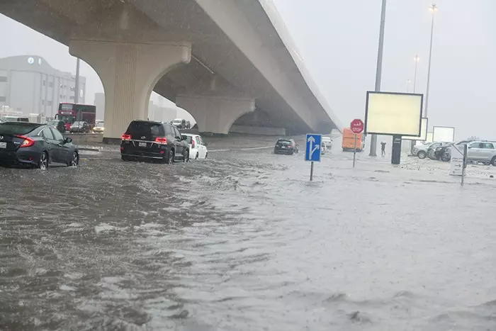 കുവൈത്തിൽ മഴക്കാലത്തെ നേരിടുന്നതിനുള്ള   തയ്യാറെടുപ്പുകൾ ഉപപ്രധാനമന്ത്രി വിലയിരുത്തി