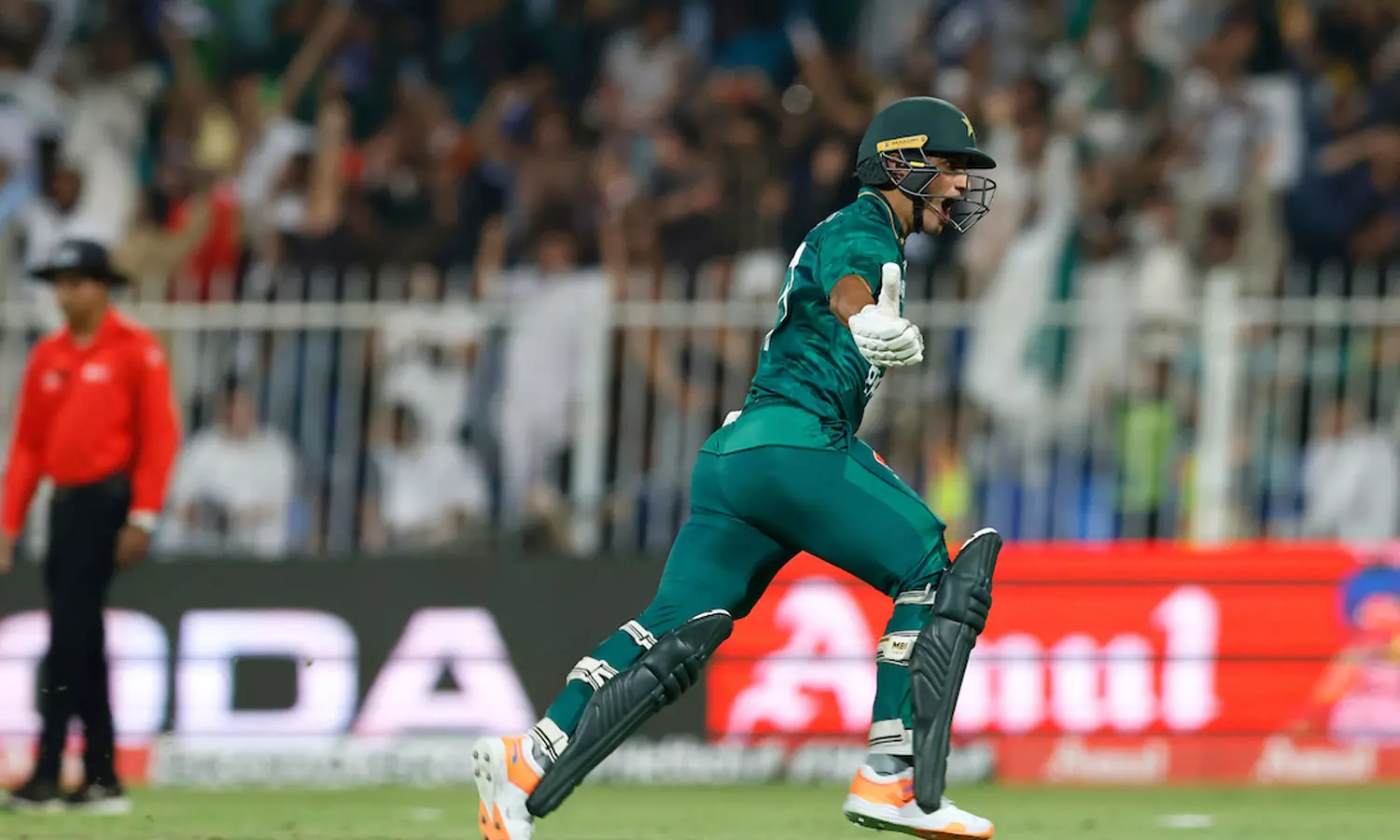 പാകിസ്താന് ആവേശ ജയം;  ഇന്ത്യന്‍ പ്രതീക്ഷകള്‍ അസ്തമിച്ചു