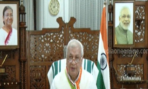 ഒരുമയുടെയും ഐശ്വര്യത്തിന്റെയും സ്‌നേഹ സന്ദേശമെത്തിക്കാൻ കൈകോർക്കാം; ഓണാശംസകൾ നേർന്ന് ഗവർണർ