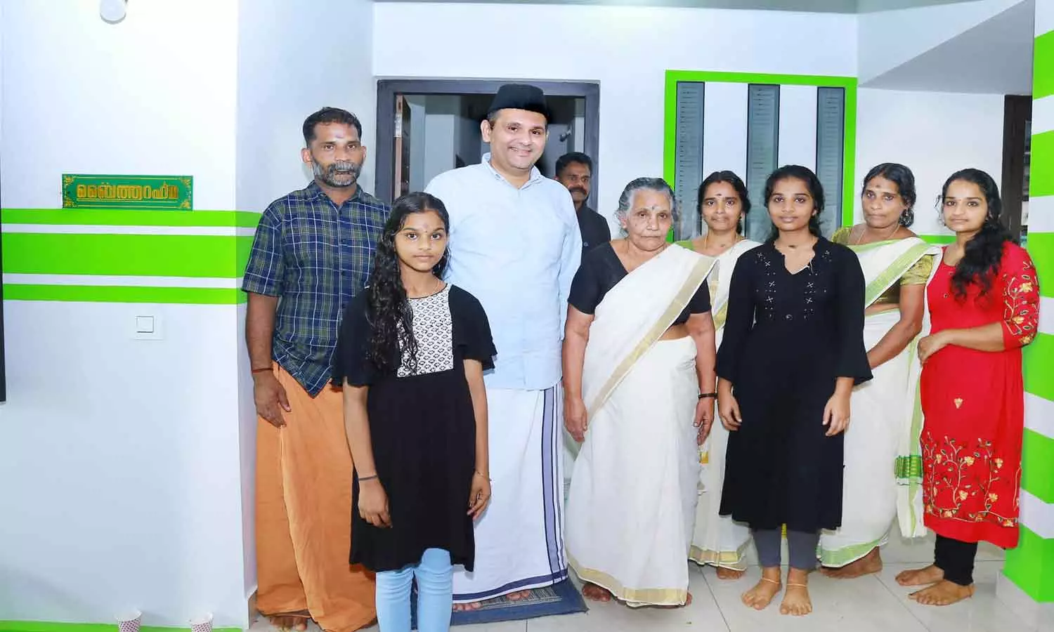 കല്ല്യാണിയമ്മക്ക് ഓണ സമ്മാനമായി മുസ്ലിം ലീഗിന്റെ ബൈത്തുറഹ്മ കല്ല്യാണിയമ്മക്ക് ഓണ സമ്മാനമായി മുസ്ലിം ലീഗിന്റെ ബൈത്തുറഹ്മ