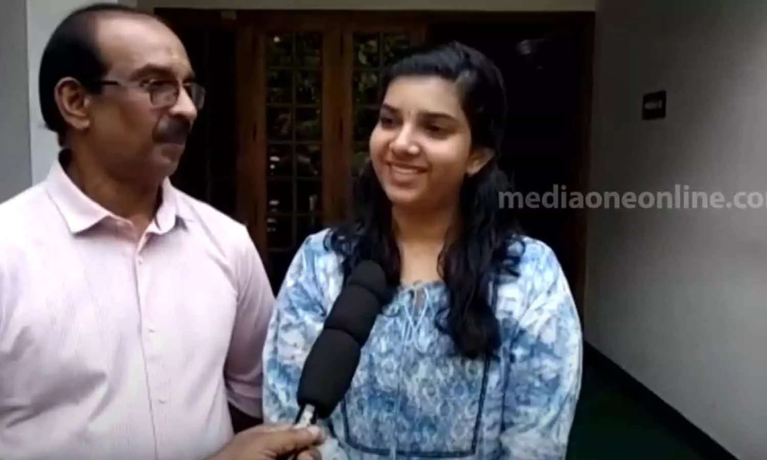 നീറ്റ് പരീക്ഷയിൽ സംസ്ഥാനത്ത് ഒന്നാം റാങ്ക് മലപ്പുറം തവനൂർ സ്വദേശി നന്ദിതക്ക് നീറ്റ് പരീക്ഷയിൽ സംസ്ഥാനത്ത് ഒന്നാം റാങ്ക് മലപ്പുറം തവനൂർ സ്വദേശി നന്ദിതക്ക്