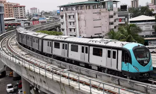 ടിക്കറ്റുണ്ടോ, കൈനിറയേ സമ്മാനങ്ങൾ നേടാം; ഓണക്കാല ഓഫറുകളുമായി കൊച്ചി മെട്രോ