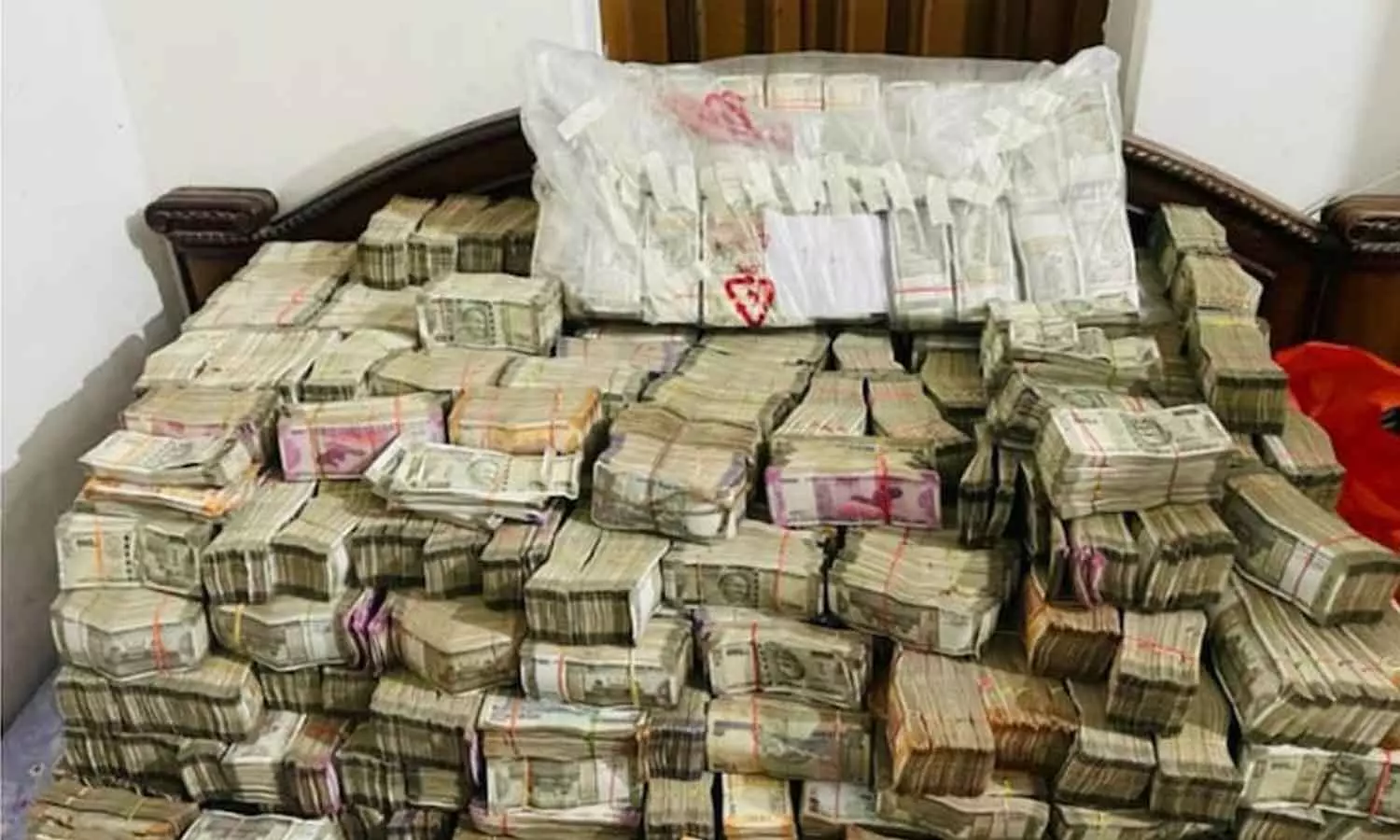 ഗെയ്മിങ് ആപ്പ് തട്ടിപ്പ്: കൊൽക്കത്തയിലെ വ്യവസായിയുടെ വീട്ടിൽനിന്ന് ഏഴു കോടി രൂപ പിടിച്ചെടുത്തു