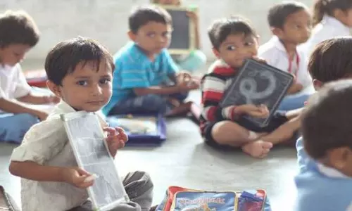 ക്ലാസിൽ മൂത്രമൊഴിച്ചതിന് രണ്ടാം ക്ലാസുകാരന് നേരെ  അധ്യാപകന്‍ ചൂടുവെള്ളമൊഴിച്ചു