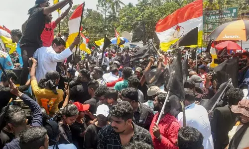 വിഴിഞ്ഞം തുറമുഖത്തിനെതിരായ ലത്തീന്‍ അതിരൂപതയുടെ സമരം ബഹുജന പ്രക്ഷോഭത്തിലേക്ക്