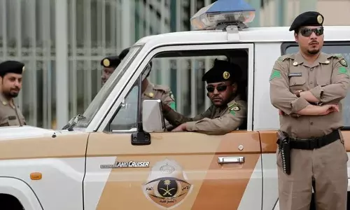 സൗദിയില്‍ 15568 നിയമ ലംഘകര്‍ പിടിയില്‍