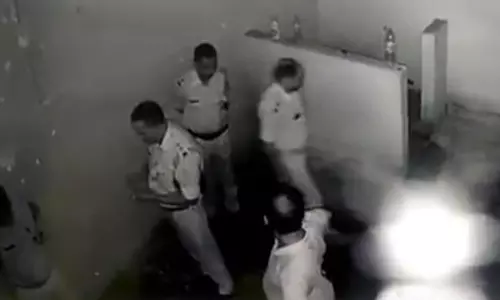 ജൂനിയര്‍ ഉദ്യോഗസ്ഥരെ ലോക്കപ്പിലടച്ച് പൊലീസ് ഓഫീസര്‍; പ്രതിഷേധം