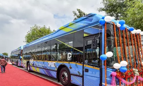 ഡൽഹി സർക്കാരിന്റെ ലോ ഫ്ലോർ ബസ് ഇടപാട്; സിബിഐ അന്വേഷിക്കും