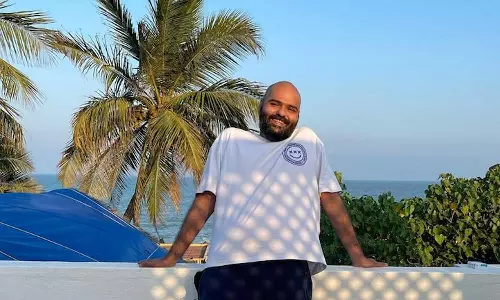 ഗോഡ്‌സേയെ തള്ളിപ്പറയാൻ നിങ്ങൾക്കാവുമോ?; വിഎച്ച്പിക്ക് കുനാൽ കമ്രയുടെ കത്ത്