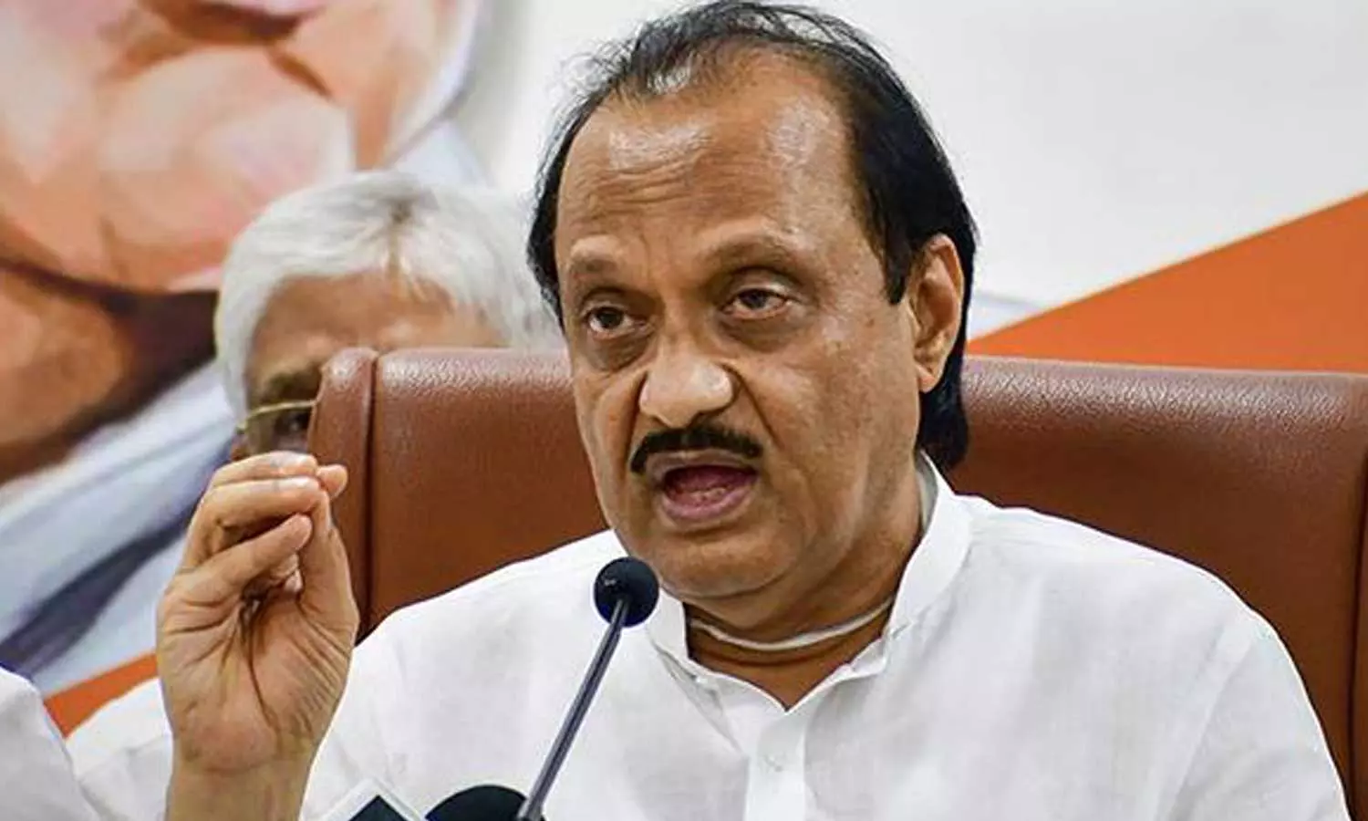 സംസാരിക്കാൻ വിളിച്ചില്ല; എൻ.സി.പി ദേശീയ സമ്മേളനത്തിൽ നിന്ന് ഇറങ്ങിപ്പോയി അജിത് പവാർ