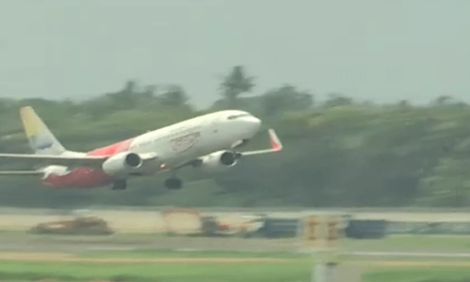 സാങ്കേതിക തകരാർ; ദുബൈ കോഴിക്കോട് എയർ ഇന്ത്യ എക്സ്പ്രസ് വിമാനം റദ്ദാക്കി സാങ്കേതിക തകരാർ; ദുബൈ കോഴിക്കോട് എയർ ഇന്ത്യ എക്സ്പ്രസ് വിമാനം റദ്ദാക്കി