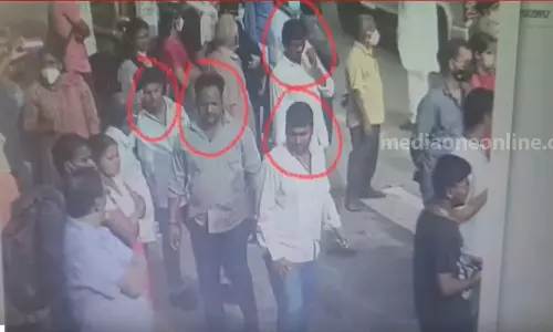 ഭാരത് ജോഡോ യാത്രയ്ക്കിടെ പോക്കറ്റടി