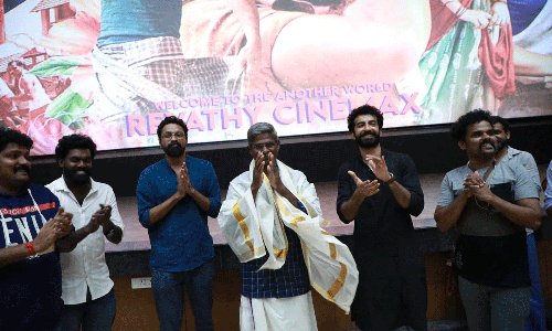 ഒരു തെക്കൻ തല്ല് കേസ്‌: അരങ്ങിലെ അമ്മിണിപ്പിള്ളയെ കാണാന്‍ യഥാർത്ഥ അമ്മിണിപ്പിള്ളയെത്തി!