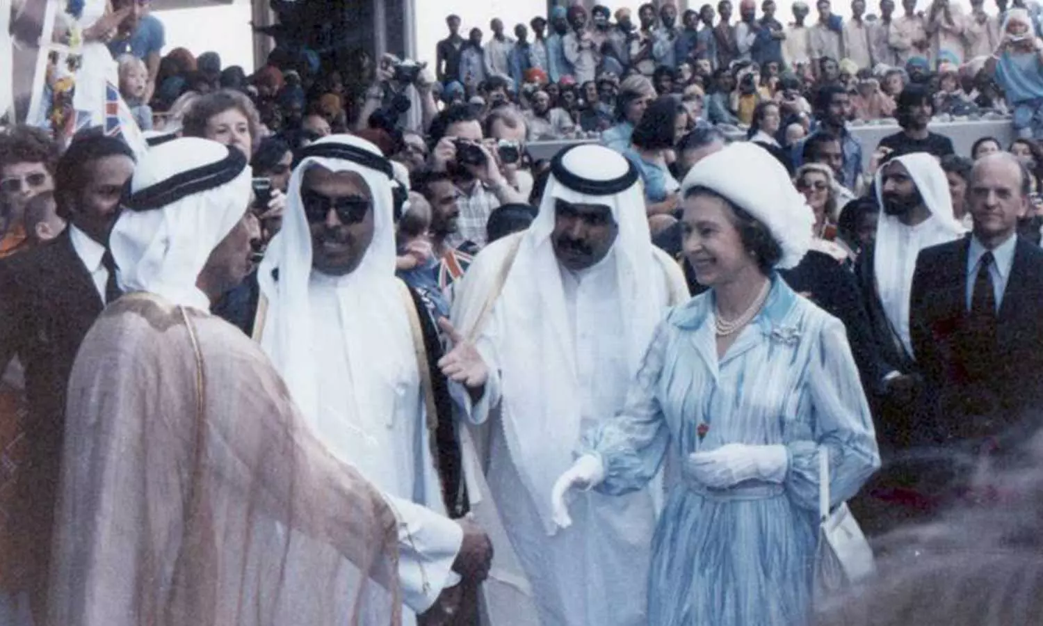 120 രാജ്യങ്ങള് സന്ദര്ശിച്ചു, പലതവണ പശ്ചിമേഷ്യയിലുമെത്തി; ഒരിക്കല് പോലും എലിസബത്ത് രാജ്ഞി ഇസ്രായേല് സന്ദര്ശിച്ചില്ല-കാരണമറിയാം 120 രാജ്യങ്ങള് സന്ദര്ശിച്ചു, പലതവണ പശ്ചിമേഷ്യയിലുമെത്തി; ഒരിക്കല് പോലും എലിസബത്ത് രാജ്ഞി ഇസ്രായേല് സന്ദര്ശിച്ചില്ല-കാരണമറിയാം