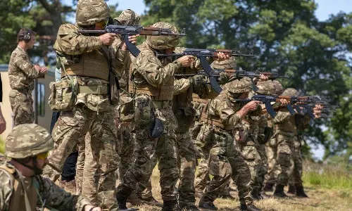 റഷ്യൻ സേനക്കെതിരെ ശക്തമായി തിരിച്ചടിച്ച് യുക്രൈന്‍