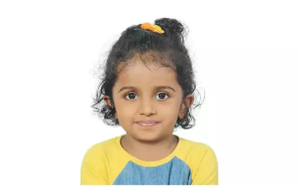 മരിച്ച മലയാളി ബാലികയുടെ കുടുംബത്തെ  ഖത്തർ വിദ്യഭ്യാസ മന്ത്രി സന്ദർശിച്ചു