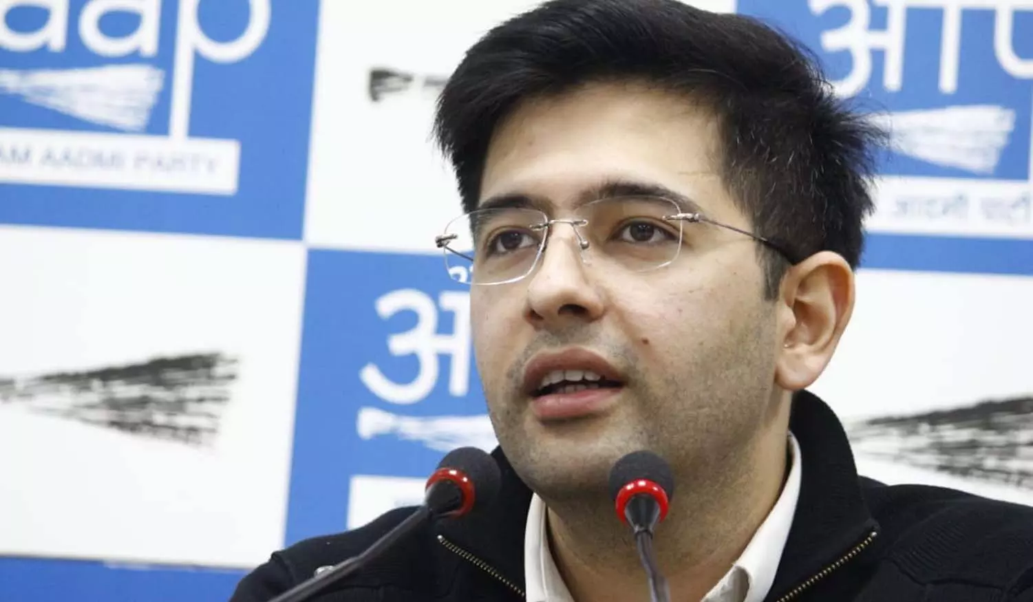 കോൺഗ്രസിന് വോട്ട്, തിരഞ്ഞെടുക്കുന്നതോ ഭാവി ബിജെപി എംഎൽഎയെ; പരിഹസിച്ച്‌ രാഘവ് ഛദ്ദ