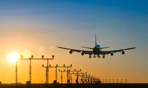 ഇപ്പോൾ ഇന്ത്യയിലേക്ക് പറക്കാം,   ഈ വർഷത്തെ ഏറ്റവും കുറഞ്ഞ നിരക്കിൽ