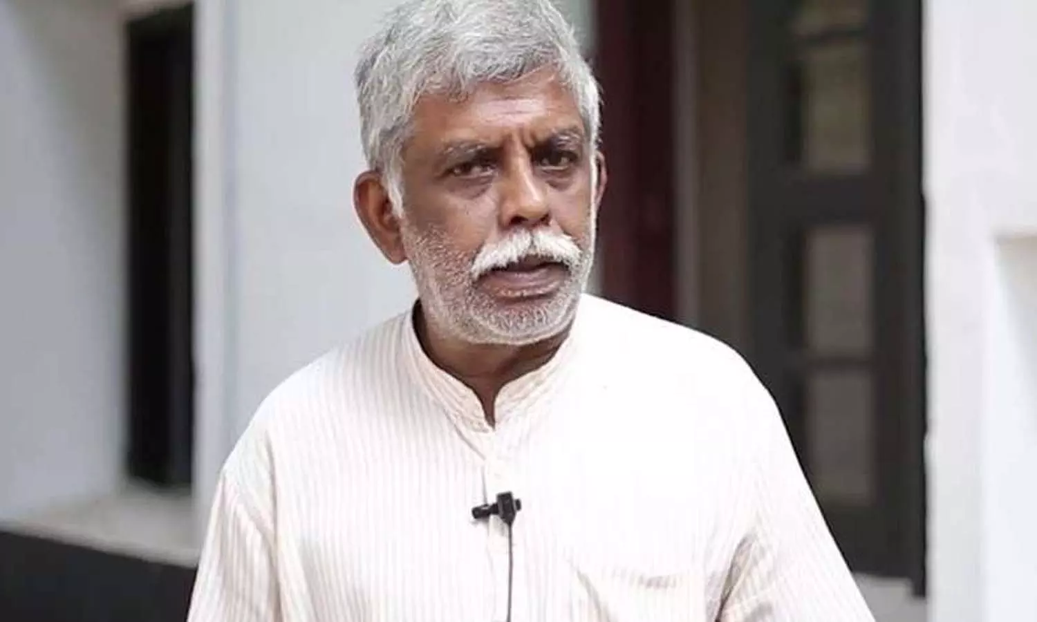 സിവിക് ചന്ദ്രനെതിരായ പീഡനക്കേസ്; മുൻകൂർ ജാമ്യം റദ്ദാക്കണമെന്ന ഹരജി കോടതിയിൽ സിവിക് ചന്ദ്രനെതിരായ പീഡനക്കേസ്; മുൻകൂർ ജാമ്യം റദ്ദാക്കണമെന്ന ഹരജി കോടതിയിൽ