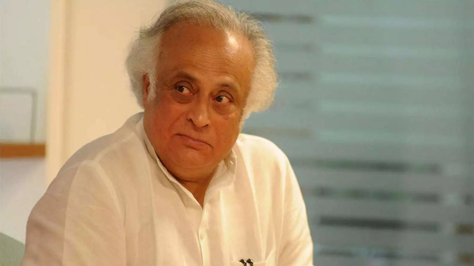 സൂപ്പർമാന് പോലും സാധിക്കില്ല, 90 ദിവസം വേണം ഗുജറാത്തിലെത്താൻ; സിപിഎമ്മിനെതിരെ ജയറാം രമേശ്