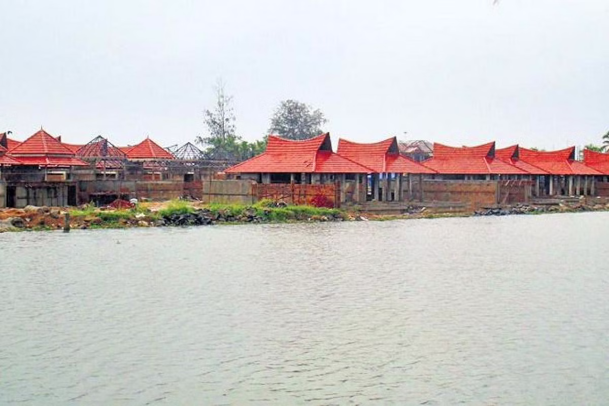 തീരദേശ പരിപാലന ചട്ടം ല൦ഘിച്ച് നിർമിച്ച കാപ്പിക്കോ റിസോർട്ട് ഇന്ന് പൊളിച്ചു തുടങ്ങും